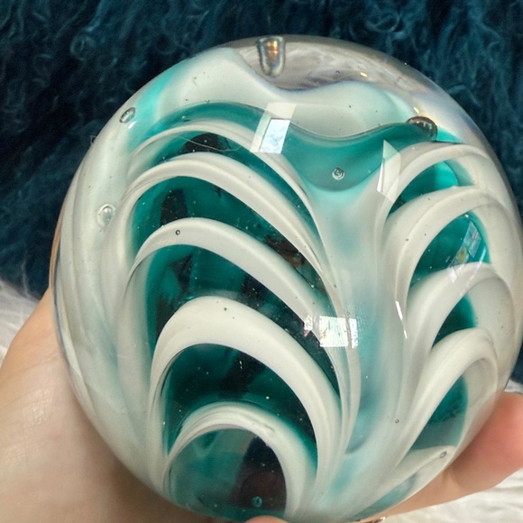 Handmade Dynasty Gallery 3lb Glass Orb Decor Teal / Turquoise & White w/ Bubbles - Picture 13 of 13